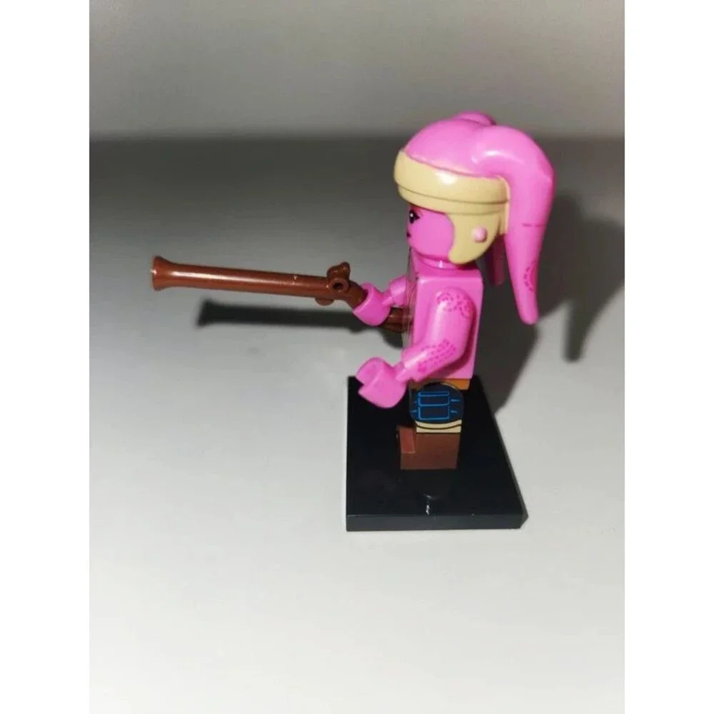 Custom Star Wars LEGO Minifigure - Suu Lawquane (Pink Twi'lek Clone Wars)